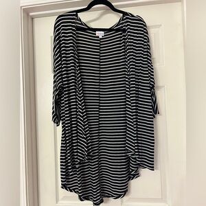 LuLaRoe Black & White Striped Open Front Women’s Cardigan - Lindsay size M